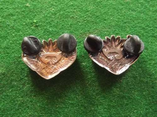 Set of two opposite facing major rank insignia SANDF