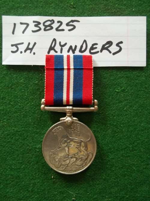 FULL SIZE ... 39/45 WAR MEDAL ... RYNDERS