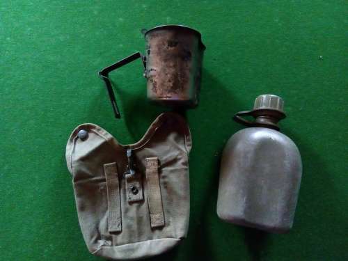 SADF .. WATER BOTTLE COMPLETE .. READ DESCRIPTION