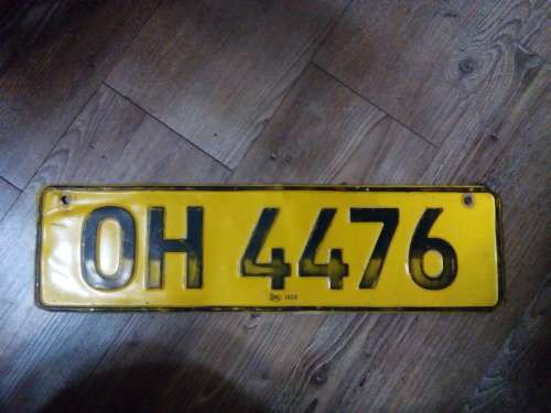 VINTAGE BLACK / YELLOW VEHICLE REGISTRATION NUMBER PLATE .. OH FRANKFORT FREESTATE