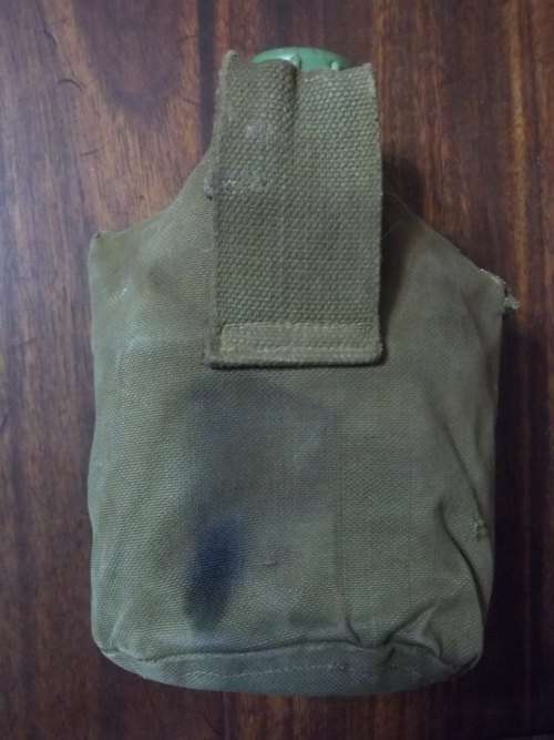 UNKNOWN ORIGIN (SADF/RHODESIA??) WATER BOTTLE WITH POUCH AND FIREBUCKET