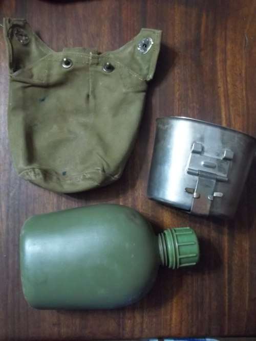 UNKNOWN ORIGIN (SADF/RHODESIA??) WATER BOTTLE WITH POUCH AND FIREBUCKET