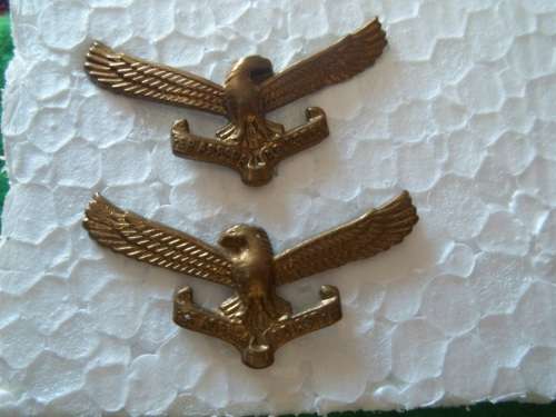 SADF -- SAAF COLLAR BADGE PAIR ... PINS INTACT