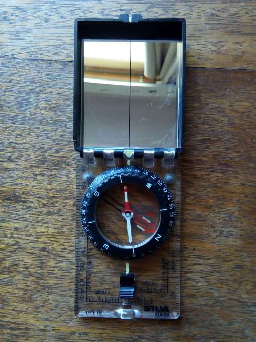 SILVA COMPASS - RANGER TYPE 15 - 100% WORKING ORDER - MISSING SMALL SCREWDRIVER