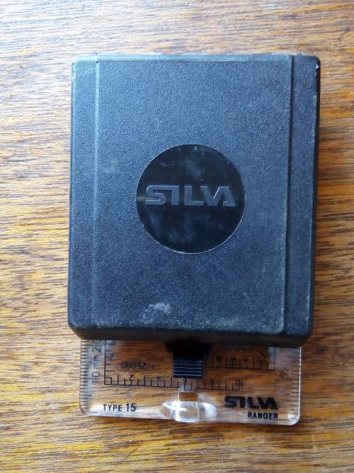 SILVA COMPASS - RANGER TYPE 15 - 100% WORKING ORDER - MISSING SMALL SCREWDRIVER