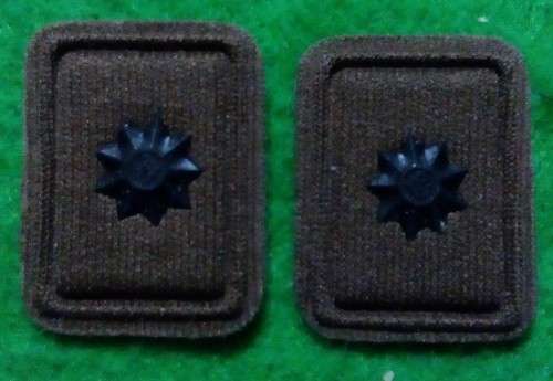 UNUSED - SANDF 2LT COLLAR RANK PAIR - IRON ON