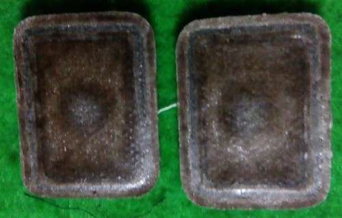 UNUSED - SANDF 2LT COLLAR RANK PAIR - IRON ON