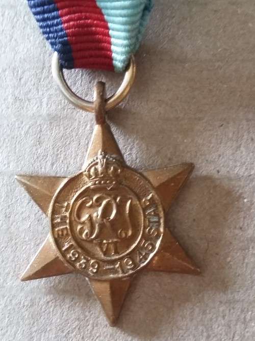WW2 1939 / 45 STAR  MINIATURE  MEDAL