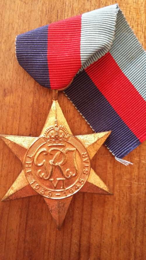 WW2 1939 / 45 STAR - FULL SIZE - GAZZARD