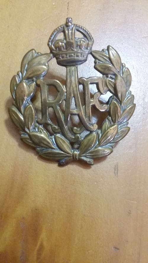 WW2 RAF CAP BADGE - LUGS INTACT