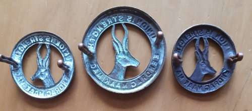 SADF - VINTAGE GENERAL SERVICE CAP AND COLLAR BADGE SET - LUGS INTACT