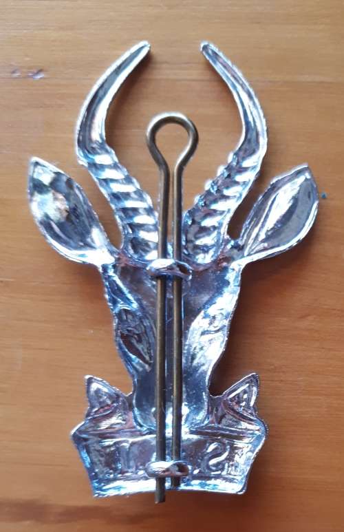 SADF INFANTRY CAP BADGE (LARGE) - LUGS INTACT