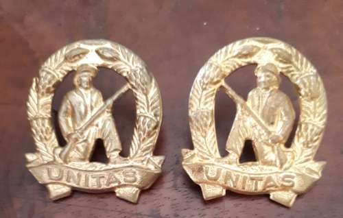 SADF GILDING COMMANDO UNIT COLLAR BADGE PAIR -- PINS INTACT