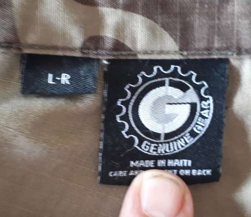 UNKNOWN CAMO PANTS - MEASURES 100 CM - SOME DAMAGE ON REAR - SEE DESCRIPTION