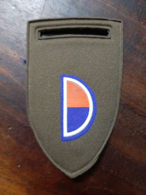 SADF - ARMOUR FOXTROT SQN SHOULDER FLASH - PIN INTACT