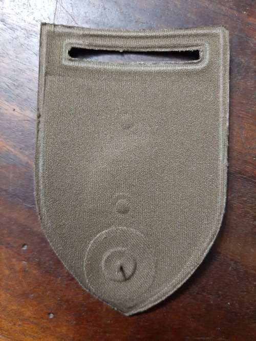 SADF - ARMOUR FOXTROT SQN SHOULDER FLASH - PIN INTACT