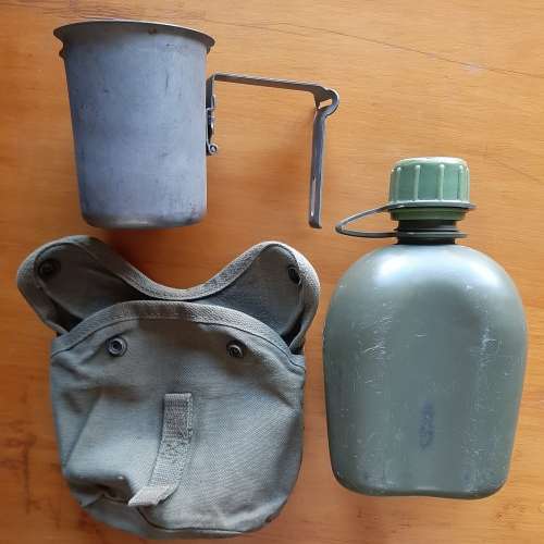 SADF - 1L WATER BOTTLE WITH POUCH AND FIREBUCKET