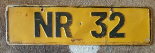 OLD (NOT CURRENT)  VEHICLE NUMBER PLATE