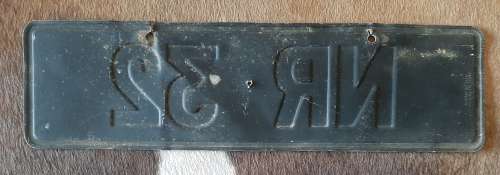 OLD (NOT CURRENT)  VEHICLE NUMBER PLATE