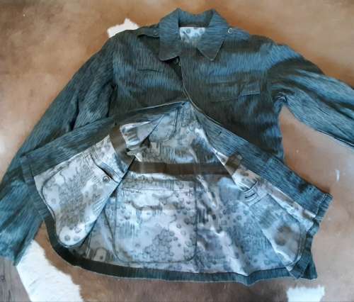 CZECHOSLOVAKIA RAIN PATTERN FIELD JACKET SIZE L (AS NEW)- ARMPIT TO ARMPIT 60CM