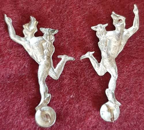 SADF SIGNALS CORPS COLLAR BADGES PAIR - PINS INTACT