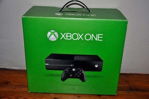 Xbox One Complete Console 500GB with Fifa 15 Pre-Owned