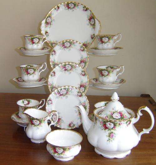 Royal Albert Celebration 23Piece Tea Set