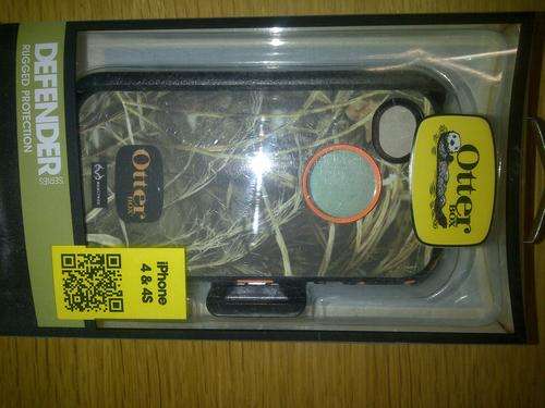 iPhone 4: OtterBox Defender Series Case * REAL TREE CAMO* ( BRAND NEW) IN STOCK!