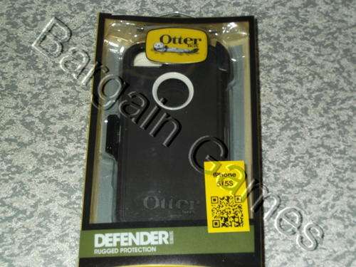 iPhone 5 & iPhone 5S : Otterbox Defender Series Case *BLACK & WHITE* ( BRAND NEW) IN STOCK!