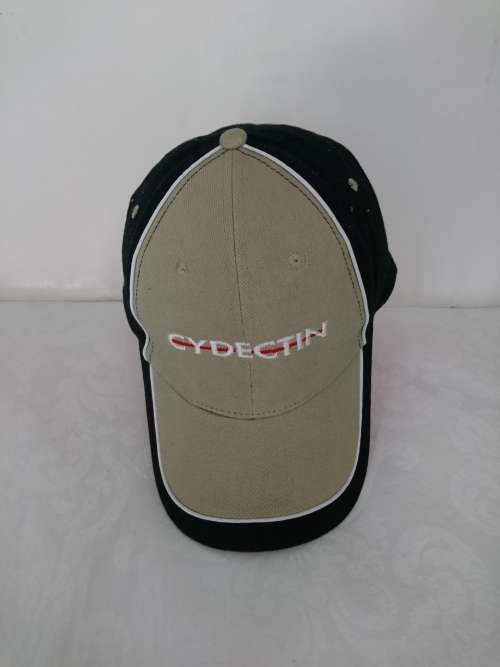 Caps branded Collection of 14