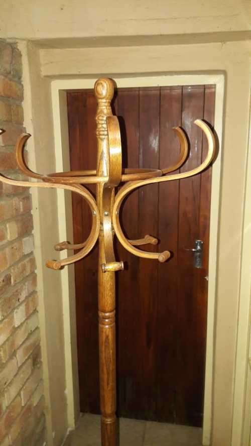 Coat stand