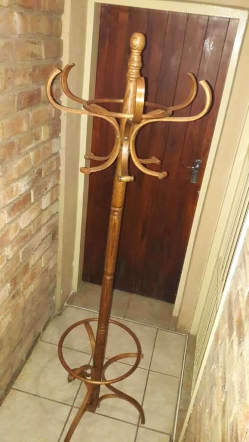 Coat stand