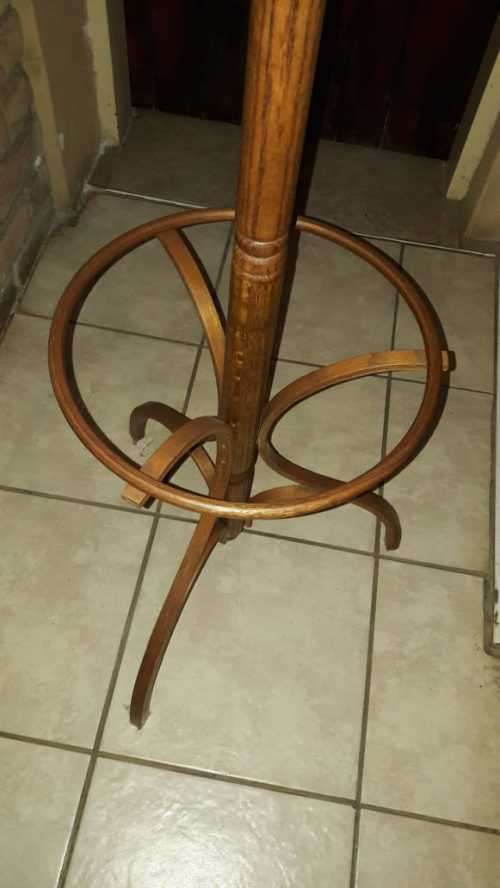 Coat stand