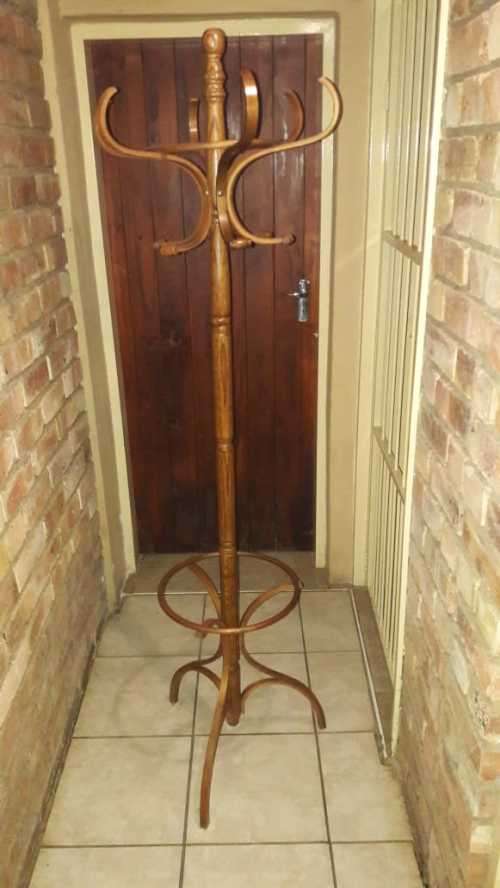 Coat stand