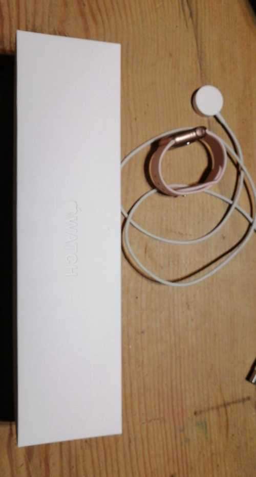 Apple Watch Series 4 - Like new