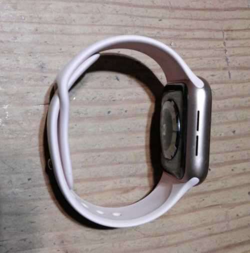 Apple Watch Series 4 - Like new