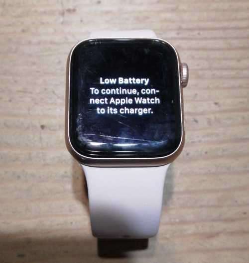 Apple Watch Series 4 - Like new