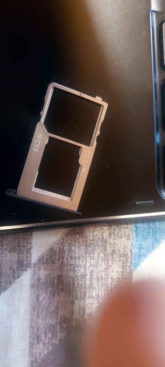 Lenovo Miix 310 windows Tablet / laptop 2in1