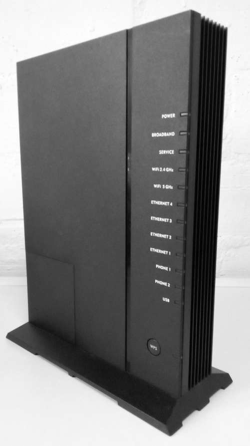 Calix GigaCenter 844E-2 Router | Gigabit LAN and WAN | Wi-Fi 2.4GHz and 5GHz | Guest SSID