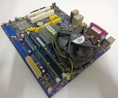 Foxconn 45CMX motherboard + Intel E6300 2.8GHz CPU + Samsung 1GB RAM + Samsung 80GB HDD