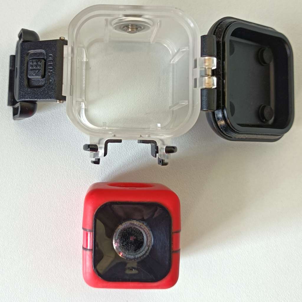 Polaroid Cube with casing | 1080P or 720P @ 30FPS | 5megapixel photos