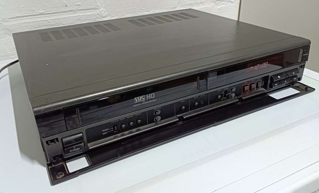 Philips VHS cassette recorder