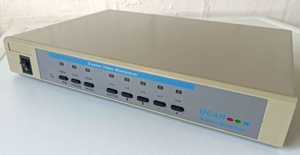 Colour Quad Video Splitter