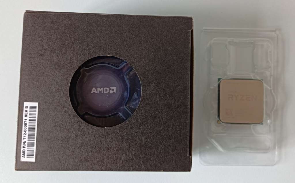 AMD Ryzen 7 3700X CPU | In box with Wraith Stealth cooler | 8C/16T up to 4.4GHz | 36MB Cache | Zen 2