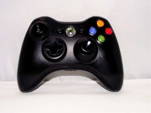XBOX 360 WITH REMOTE