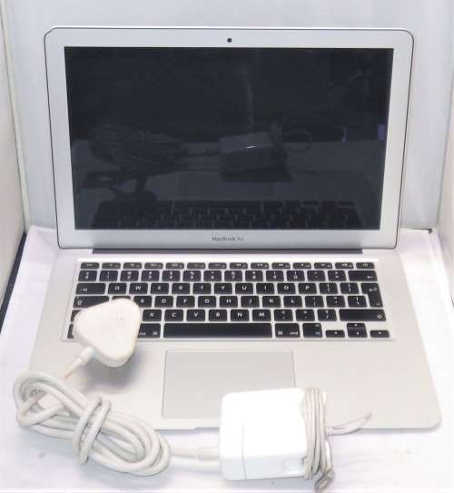 APPLE MACBOOK AIR