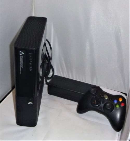 XBOX 360 + REMOTE