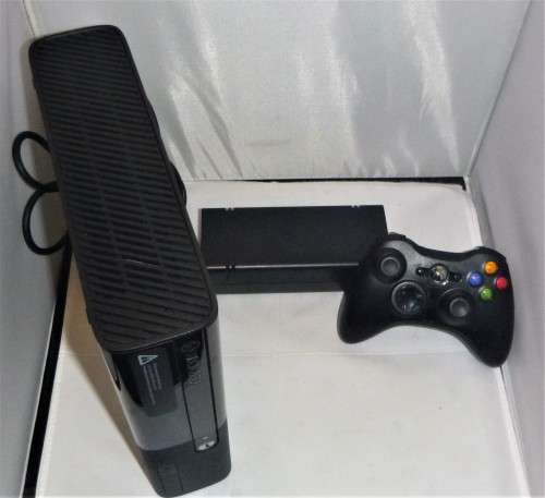 XBOX 360 + REMOTE