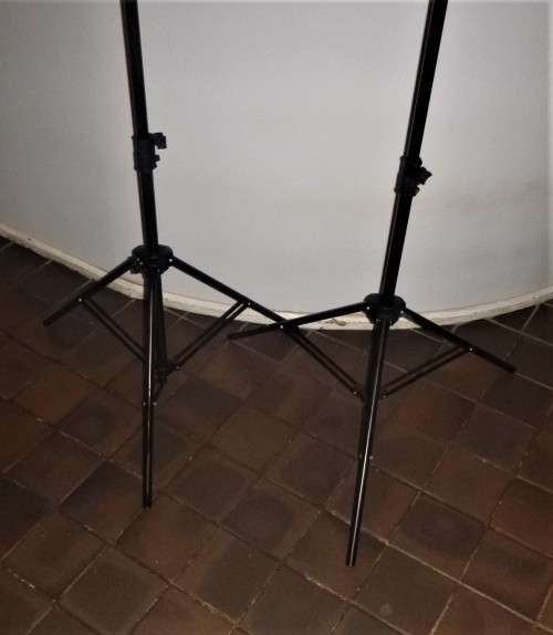 GODEX QL 1000 LIGHTING + 2 TRIPOD + 2 UMBRELLAS