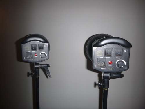 GODEX QL 1000 LIGHTING + 2 TRIPOD + 2 UMBRELLAS